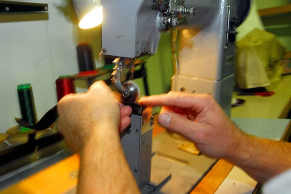 Orthopedic Shoe Maker His Workshop Working Shoe His Tools — Stock Photo, Image