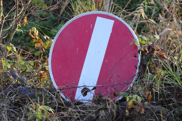 Geen Waarschuwingsbord Ronde Rode Cirkel Met Witte Balk Liggend Een — Stockfoto