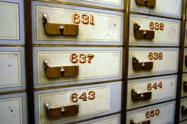 Kiralık kasa ya da kiralık kasa, eski kasalardaki altın numaralar.