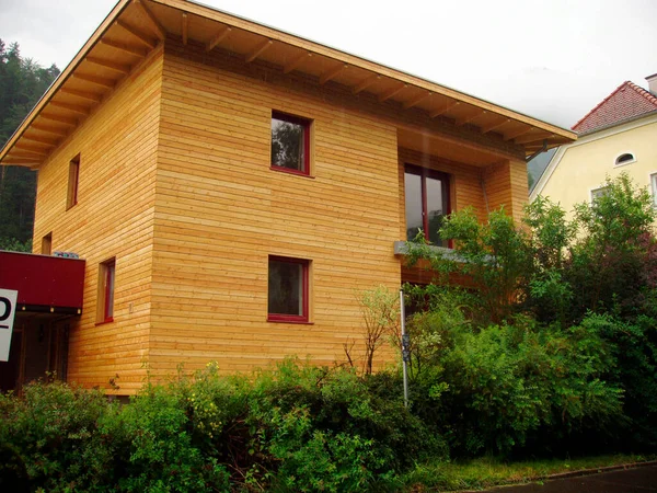 Maison Bois Moderne Avec Couleur Bois Clair Jour Été — Photo