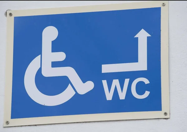 Rollstuhlsymbol Mobilität Und Barrierefreiheit Für Behinderte Menschen Der Öffentlichkeit — Stockfoto