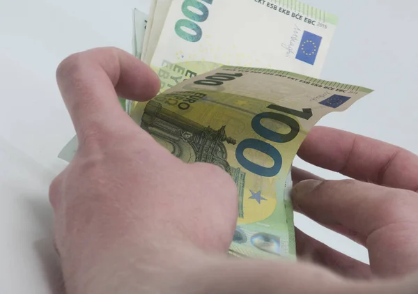 Mit Grünen Hundert Euro Scheinen Der Hand Währung — Stockfoto