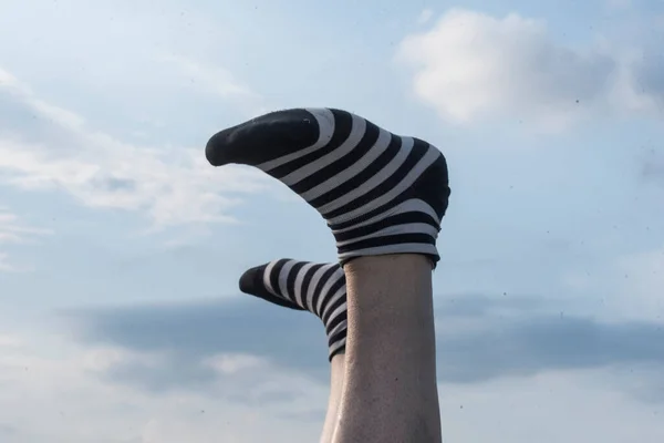 Socken Menschlichen Füßen Menschen Ohne Schuhe Ihren Füßen — Stockfoto