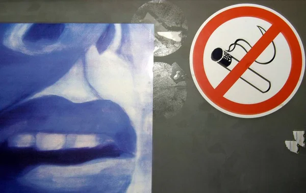 Запрет Курение Курение Запрещенный Знак Пиктограммой Сигареты Фильтра — стоковое фото