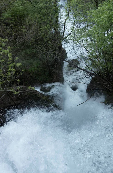 Водоспад Або Каскад Природі Прісна Вода Протікає Скелі — стокове фото