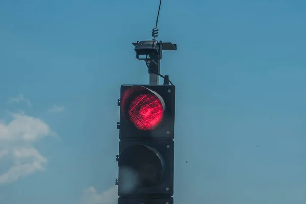 Semaforo Rosso Sulla Strada Simbolo Arresto — Foto Stock