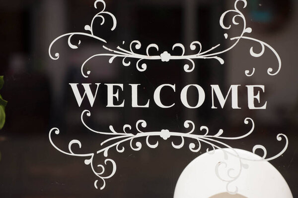 приветственный знак на входе для приветствия и приветствия посетителей