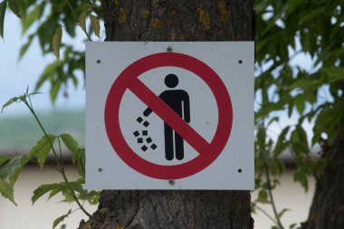 Çöp öğütme, atık toplama ve çevre koruma için çöp tabelaları