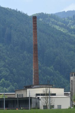 Toplu mal üretimi için endüstriyel tuğla yapı ve endüstriyel mimari
