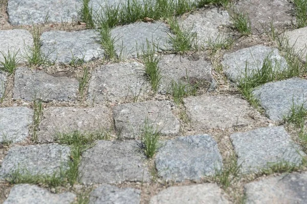 石畳は道路の舗装や道路の天然建築材料として — ストック写真