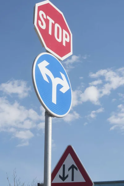 Rotes Stoppschild Verkehr Das Dem Fahrer Signalisiert Vollständig Anzuhalten — Stockfoto