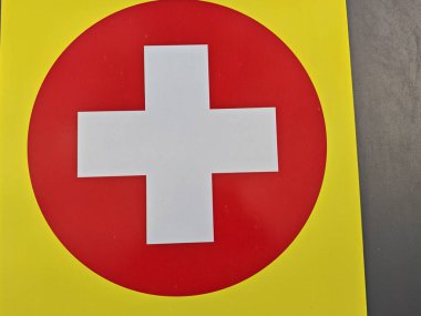 Yaralılara acil yardım hizmetleri