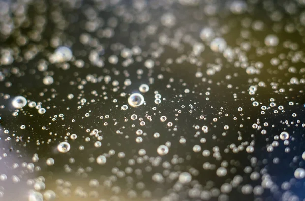 水面上气泡的背景 液体中气泡的特写镜头 有选择的重点 水泡的极端特写图像 — 图库照片