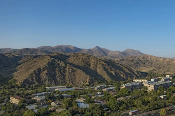 Ermenistan 'da seyahat. Dağ yolları. Süper görünümler