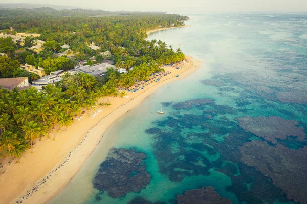 Vista superior de la playa tropical — Foto de Stock