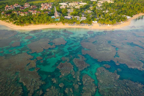 Drone disparo de la playa de Bahía durante el día — Foto de Stock