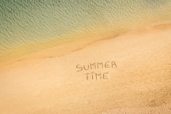 Aerial view of the inscription on the sand "Summer Time" — Stock Photo, Image