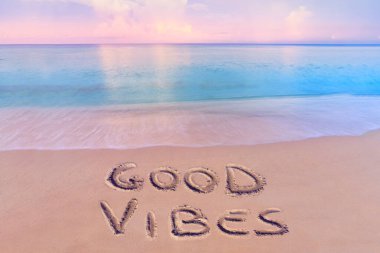 Dominik Cumhuriyeti, gün batımında göksel sahilde el yazısıyla iyi titreşimler aldı.