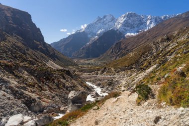 Thame village, Himalaya dağ silsilesi, Nepal, Asya yakınındaki Khumbu Vadisi'nin güzel manzara