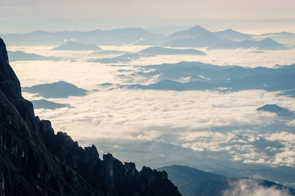 Bir sabah, Boneo Adası, Sabah, Malezya, Asya Kinabalu Milli parkta güzel sahne
