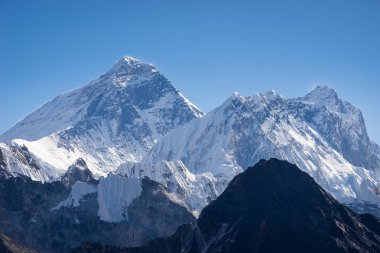 Everest ve Nuptse dağ tepe görünümünden Gokyo Ri, Himalaya aralığı, Nepal, Asya