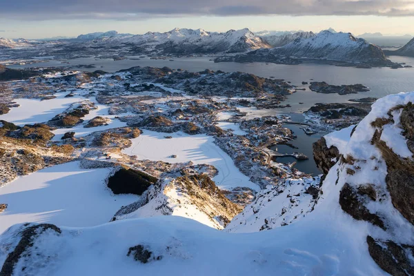 Vista Superior Aldeia Ballstad Temporada Inverno Arquipélago Lofoten Noruega Escandinávia — Fotografia de Stock