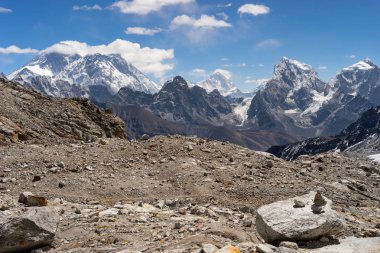 Himalaya Dağları peyzaj Renjo la geçidi görülen Everest Ana kampı trek, Nepal, Asya