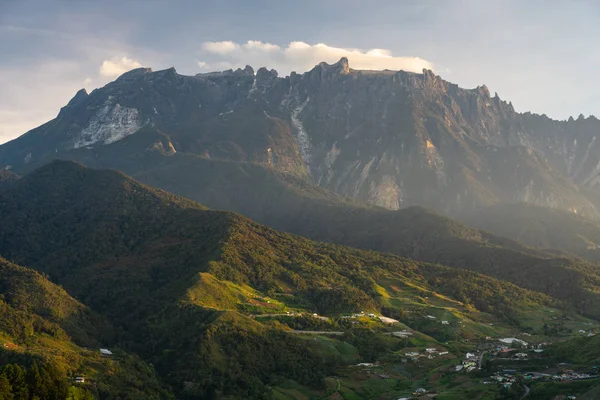 Kinabalu Pic Montagne Dans Lever Soleil Matinal Haut Sommet Malaisie — Photo
