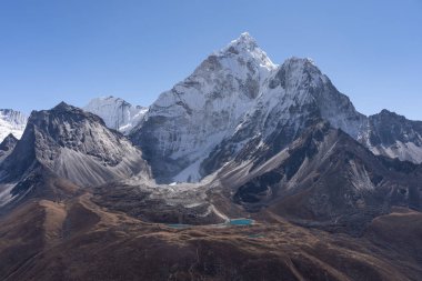 Ama Dablam zirve, en ünlü zirve Everest bölgesi görünümünden Di