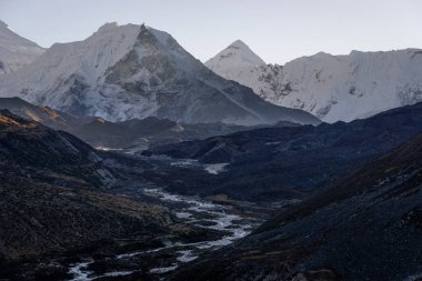 Dingboche villag güzel bir sabah gündoğumu Ada zirve