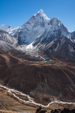Ama Dablam dağ zirvesi, Everest bölgesinde ikonik zirve, Nepal, Asya 'da Himalaya sıradağları