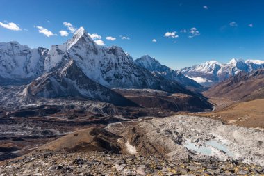 Ama Dablam dağının zirvesi Chukung Ri bakış açısından, Himalaya dağlarının Everest bölgesi, Nepal, Asya
