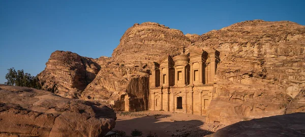 Μοναστήρι Deir Στην Πέτρα Ερείπιο Και Αρχαία Πόλη Της Nabatean — Φωτογραφία Αρχείου