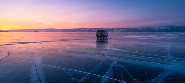 Hermosa Puesta Sol Sobre Lago Congelado Baikal Temporada Invierno Isla — Foto de Stock