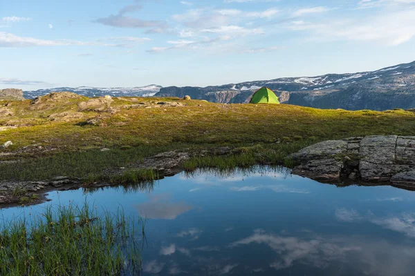 여름에 노르웨이 스칸디나비아 산맥의 등산로에 아름다운 — 스톡 사진