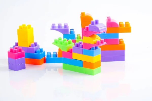 Пластикові Будівельні Блоки Ізольовані Білому Фоні — стокове фото
