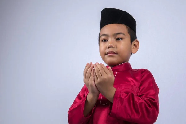 Potrait Young Asian Muslim Boy Girl Isolated White Background — стоковое фото