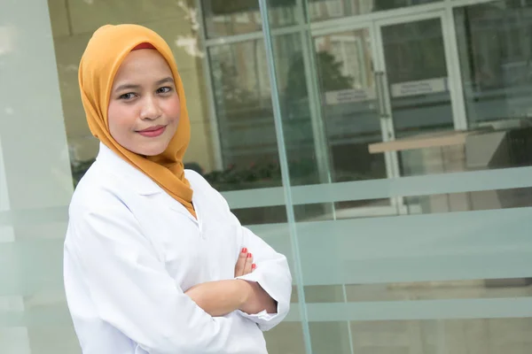 Confident Female Doctor Standing Infront Office Smiling Camera Health Care — Stock Photo, Image