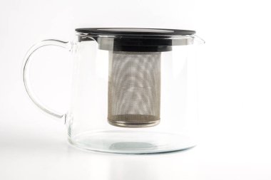 Boş kahve makinesi üzerinde beyaz izole.