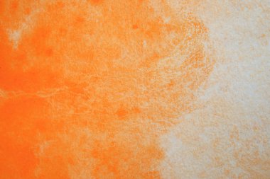 Soyut el boyalı turuncu suluboya splash beyaz kağıt arka planda, yaratıcı tasarım şablonları