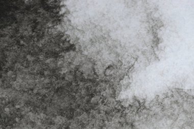 Soyut el boyalı siyah suluboya splash beyaz kağıt arka planda, yaratıcı tasarım şablonları