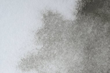 Soyut el boyalı siyah suluboya splash beyaz kağıt arka planda, yaratıcı tasarım şablonları