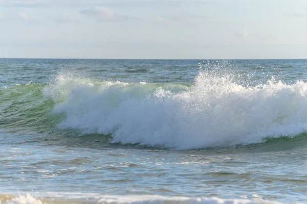 Fransız Sahilindeki Okyanusta Sables Olonne Yakınlarında Güzel Bir Deniz Dalgası — Stok fotoğraf