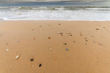 Atlas Okyanusu kıyısında Sables d 'olonne yakınlarında bir sahil..