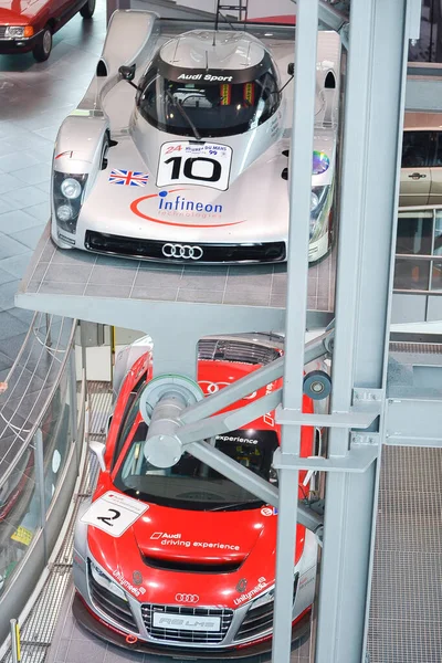 Utsikt över den sällsynta utställningen av en modellbil på Audi Museum. — Stockfoto