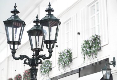 Lambalı sokak lambası, klasik tarzda. Yüksek kalite fotoğraf