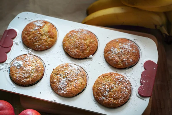 Muffins de banana caseiros para o café da manhã — Fotografia de Stock