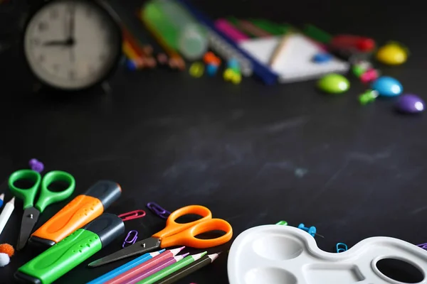 Blurred Background Back School Concept Alarm Clock Blackboard Pencil Stationery — Stock Photo, Image