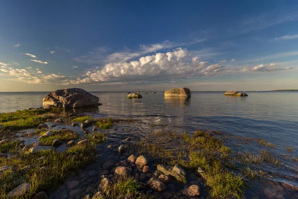 Балтійське Узбережжя Камінням Чудовим Заходом Сонця Довготривале Фото Тло Листівки — стокове фото