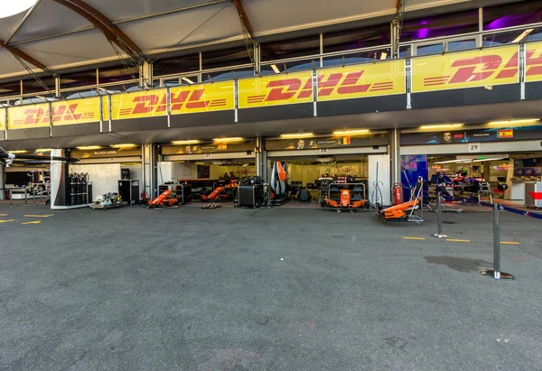 Baku Azerbejdżan Czerwca 2017 Spacer Ludzi Alei Pit Lane Formule — Zdjęcie stockowe